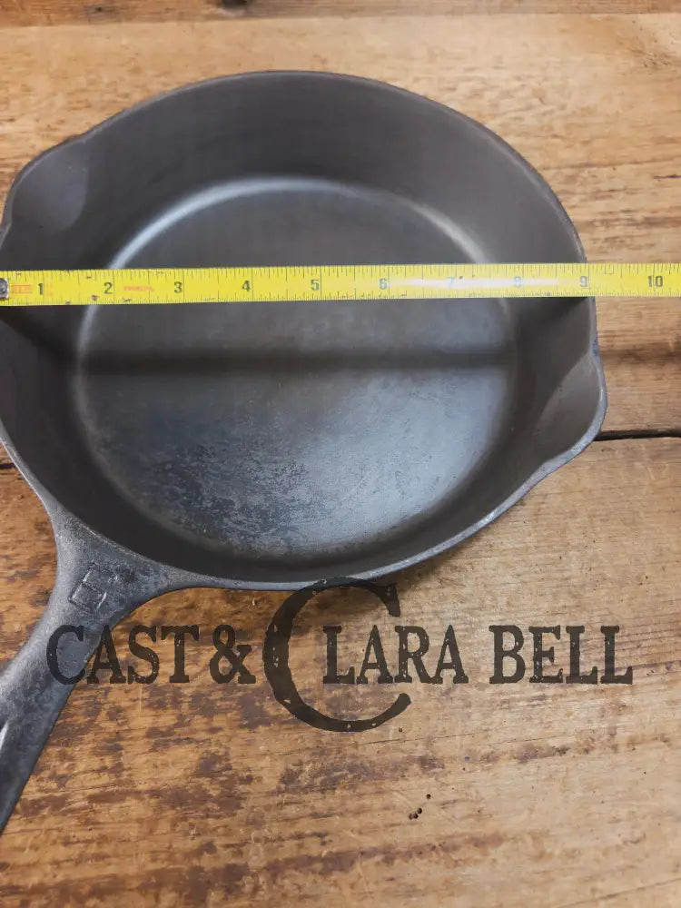 1920’s Griswold #6 Skillet with Large Block Logo and Smooth Bottom 699 H Skillet