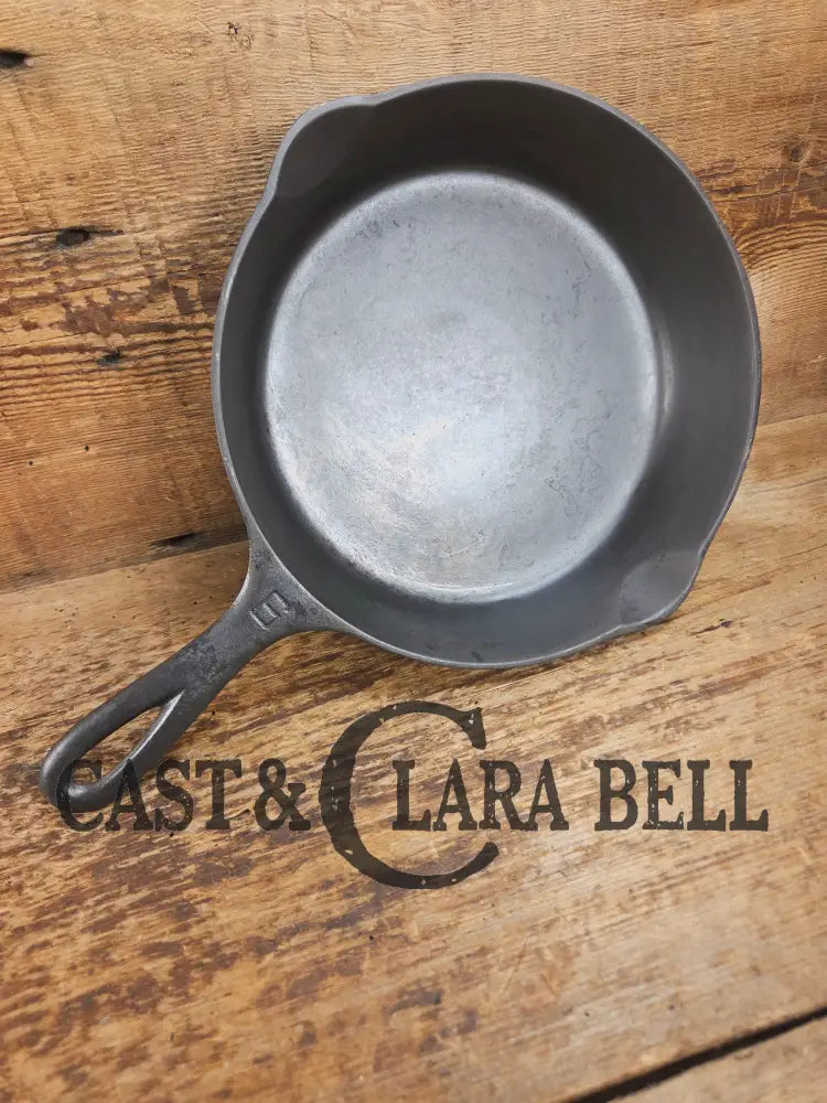 1920’s Griswold #6 Skillet with Large Block Logo and Smooth Bottom 699 H Skillet