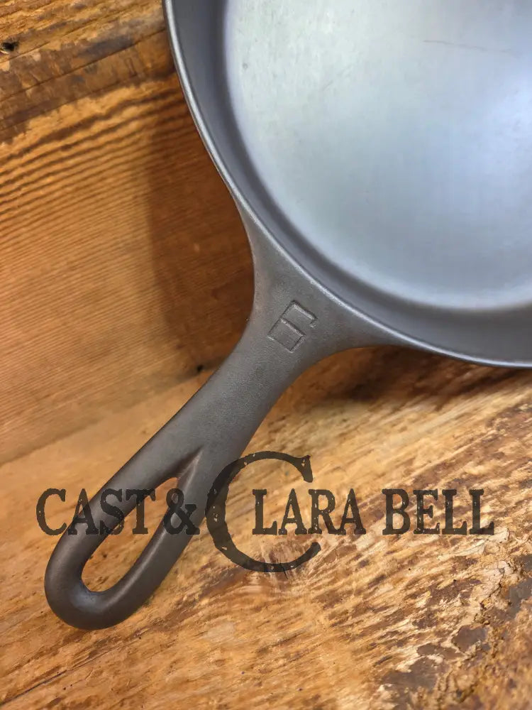 1920’s Griswold #6 Skillet with Large Block Logo Smooth Bottom 699 - Skillet