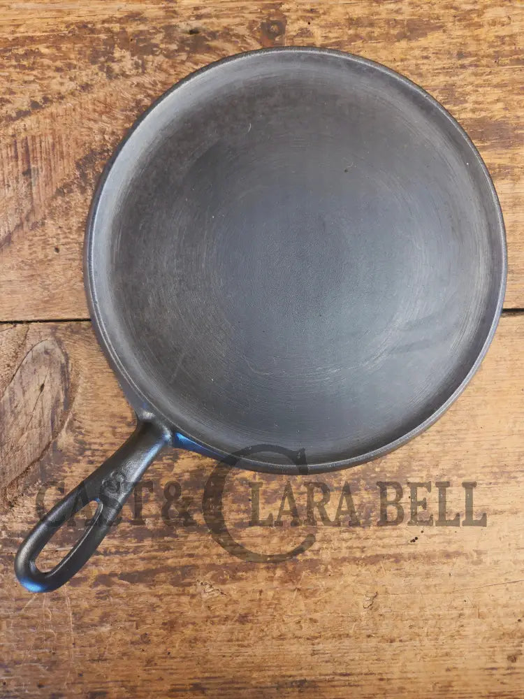 1920’s Griswold #8 Round Griddle 608. Collector grade and wonderful daily user! - Griddle