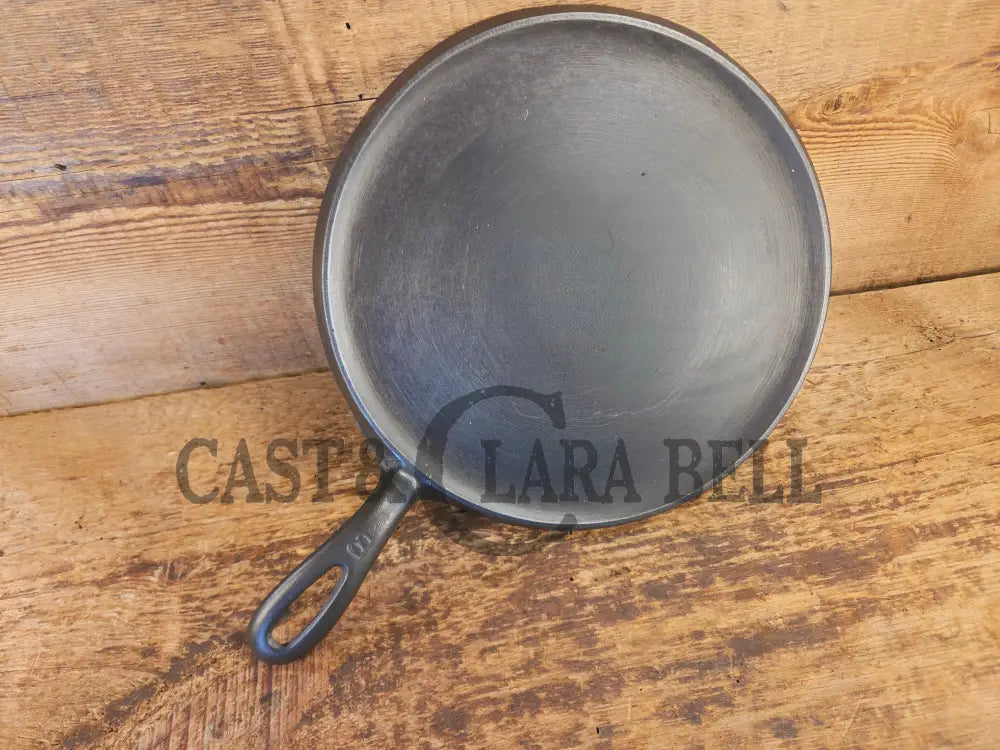 1920’s Griswold #8 Round Griddle 608. Collector grade and wonderful daily user! - Griddle