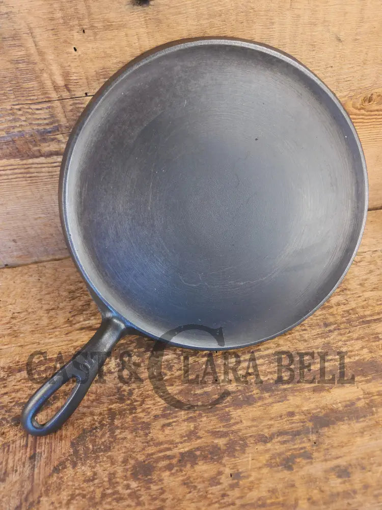1920’s Griswold #8 Round Griddle 608. Collector grade and wonderful daily user! - Griddle