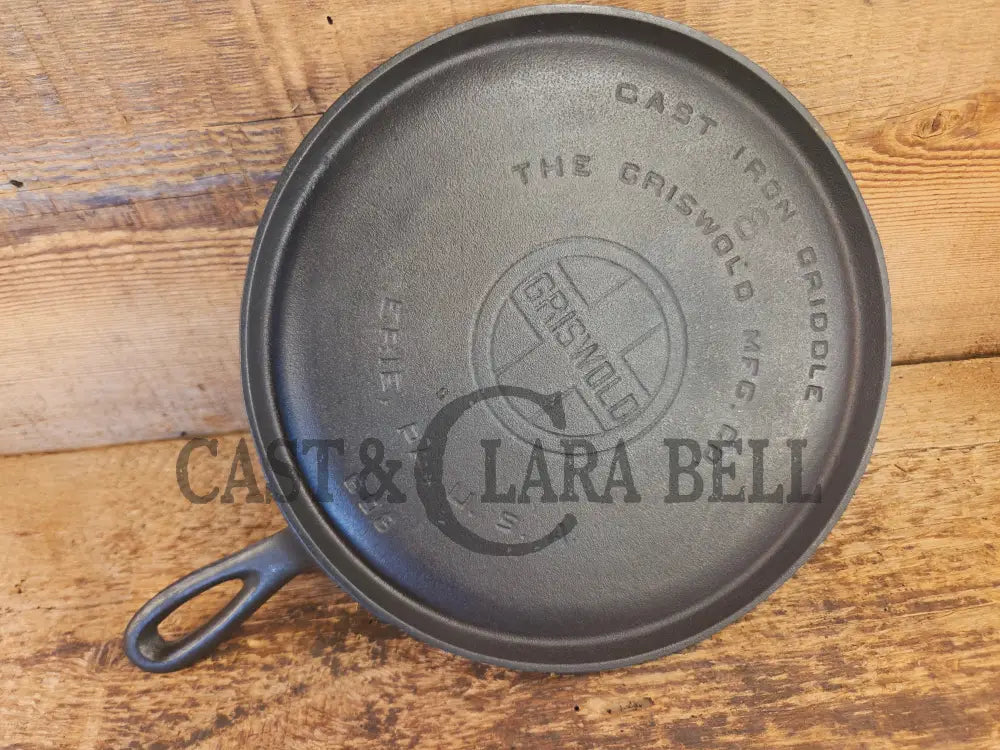 1920’s Griswold #8 Round Griddle 608. Collector grade and wonderful daily user! - Griddle