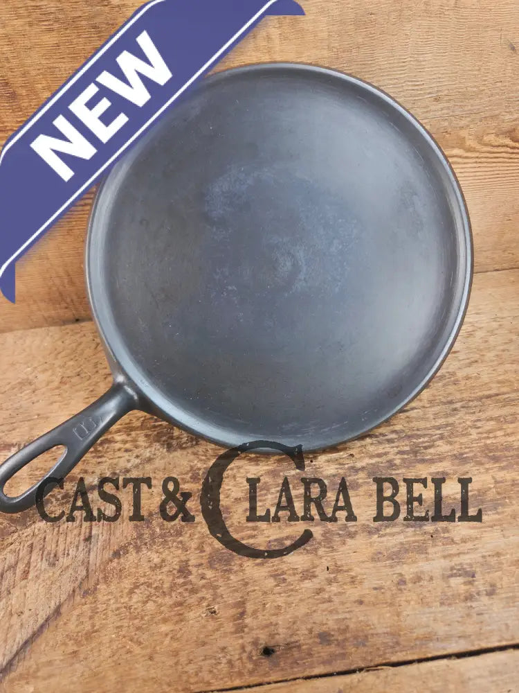 1920’s Griswold #8 Round Griddle 608. Collector grade and wonderful daily user! Griddle