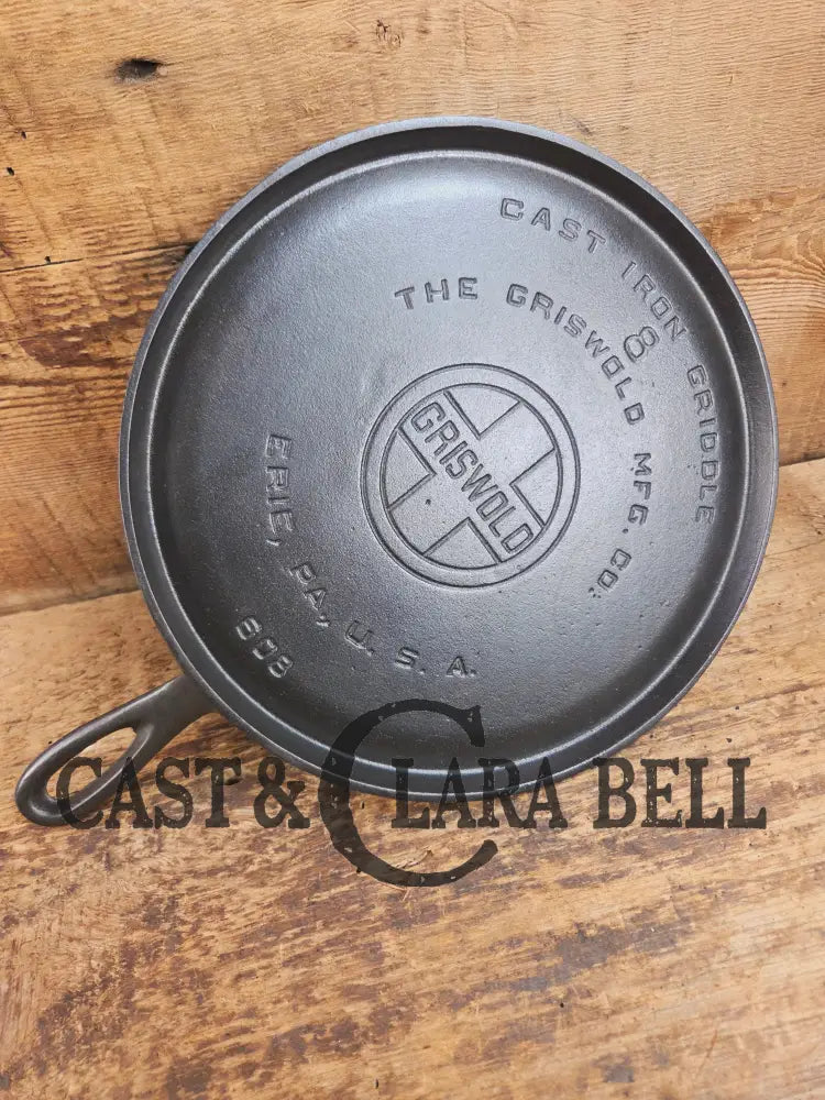 1920’s Griswold #8 Round Griddle 608. Collector grade and wonderful daily user! Griddle