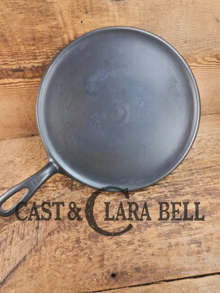 1920’s Griswold #8 Round Griddle 608. Collector grade and wonderful daily user! Griddle
