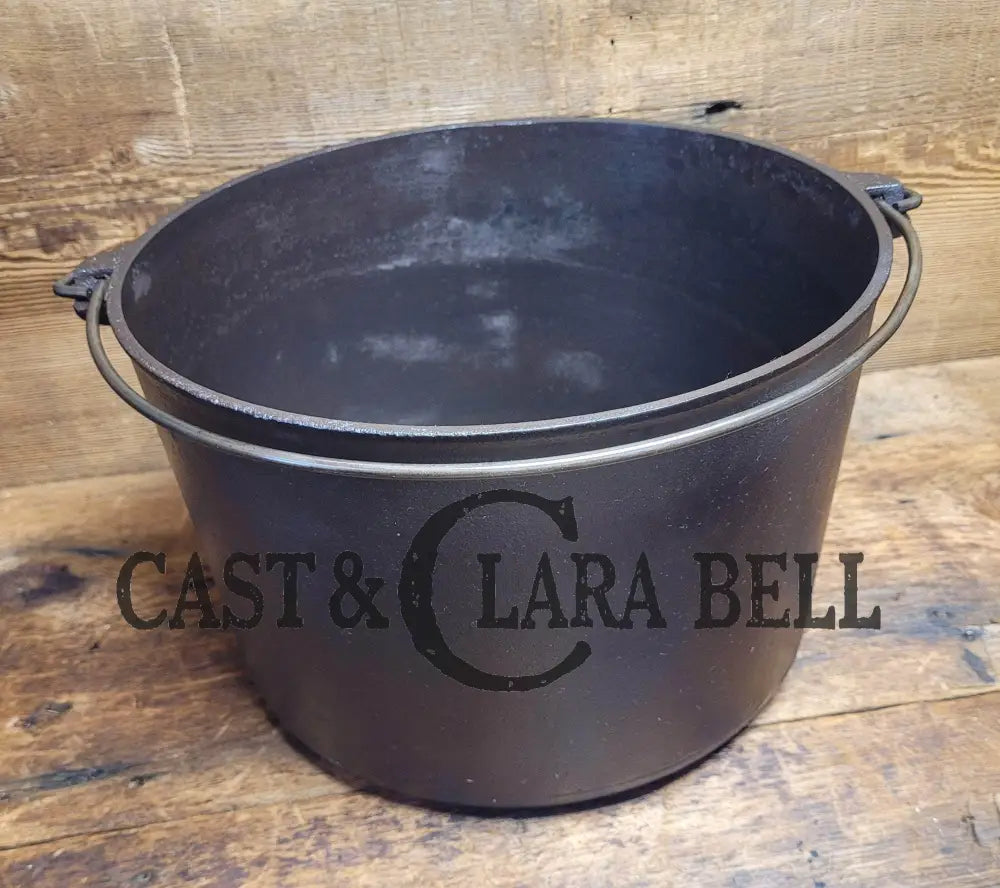 1920S Griswold Erie #9 Stock Pot. #812. Dutch Ovens & Kettles