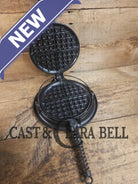 1920’s Griswold No. 8 Waffle Iron (314/315) with low (913) bailed base. Makes crispy waffles! Waffle Iron