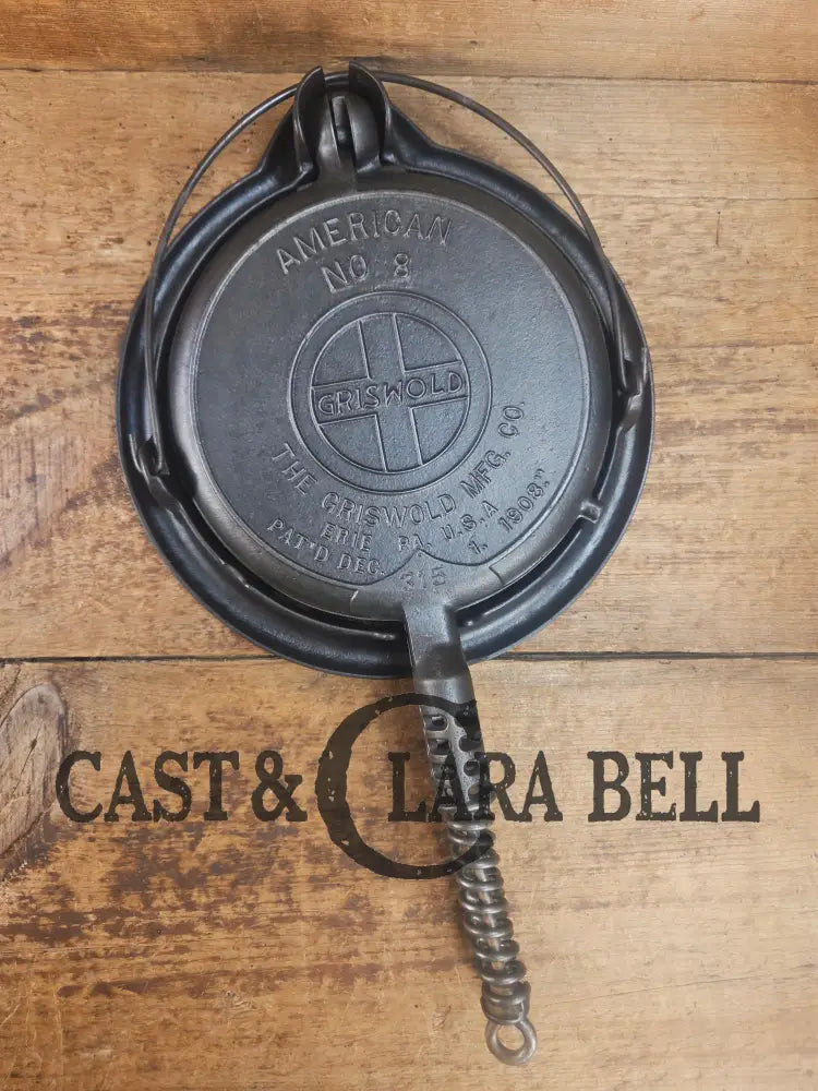 1920’s Griswold No. 8 Waffle Iron (314/315) with low (913) bailed base. Makes crispy waffles! Waffle Iron