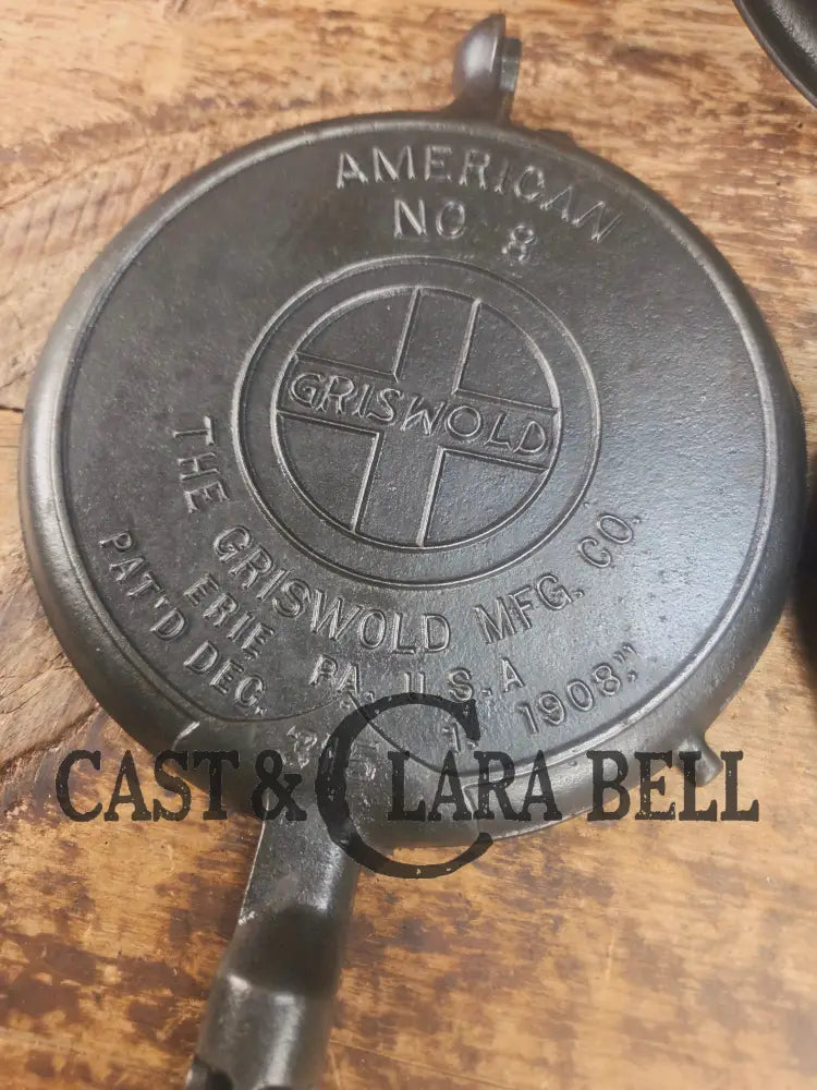 1920’s Griswold No. 8 Waffle Iron (314/315) with low (913) bailed base. Makes crispy waffles! Waffle Iron