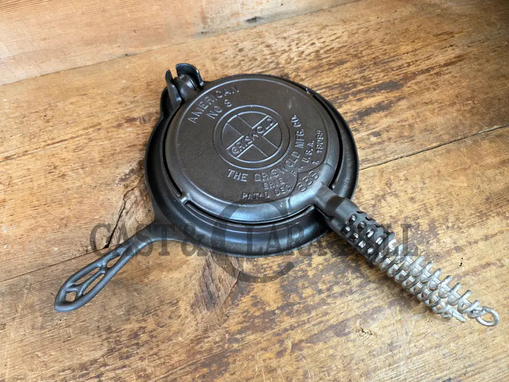 1920’s Griswold No. 8 Waffle Iron (886/885) with original handles & short base 795 - Waffle Iron