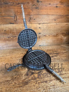 1920’s Griswold No. 8 Waffle Iron (886/885) with original handles & short base 795 - Waffle Iron