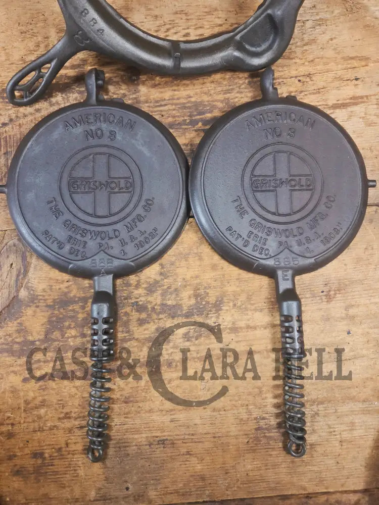 1920’s Griswold No. 8 Waffle Iron (886/885) with original handles & short base 884 - Waffle Iron