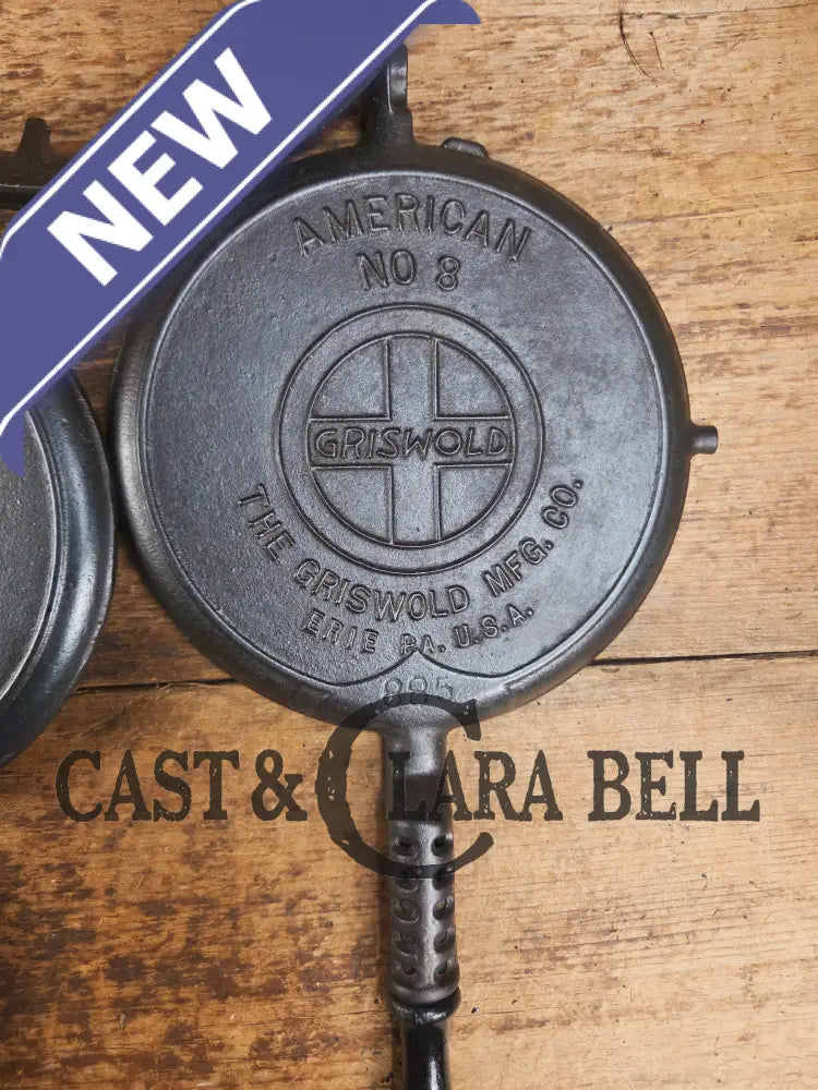 1920’s Griswold No. 8 Waffle Iron (886/885) with short base 795 and original wood handles Waffle Iron