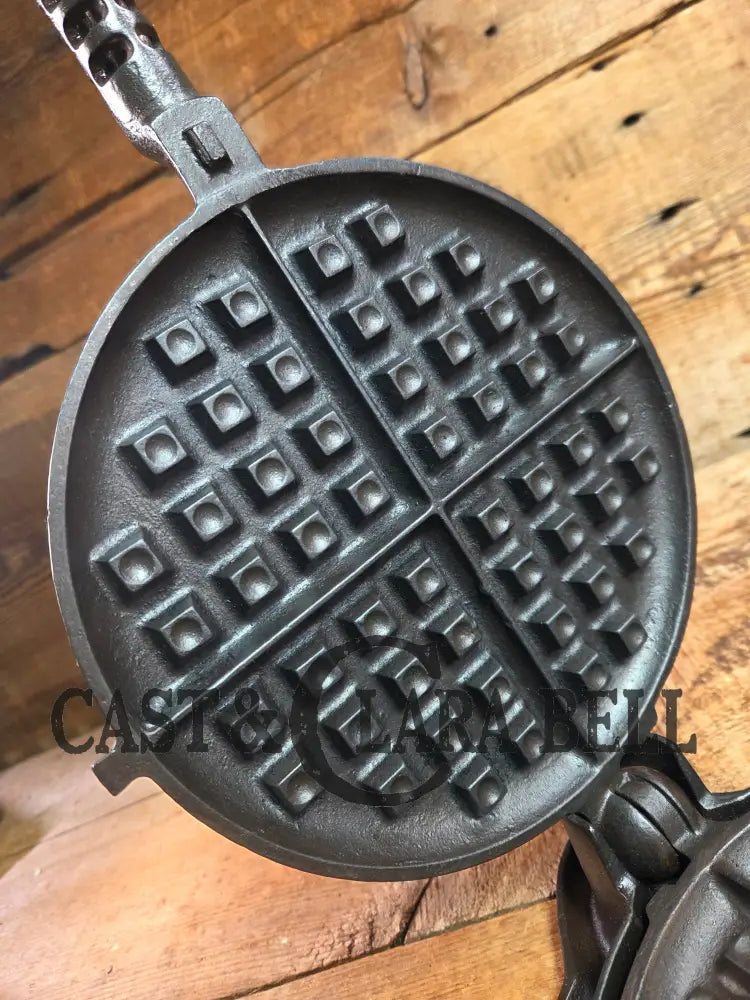 1920’s Griswold No. 8 Waffle Iron (886/885) with short base 795 H Waffle Iron