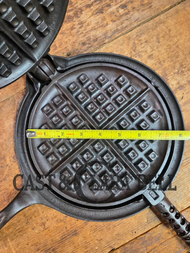 1920’s Griswold No. 8 Waffle Iron (886/885) with short base 795 H Waffle Iron