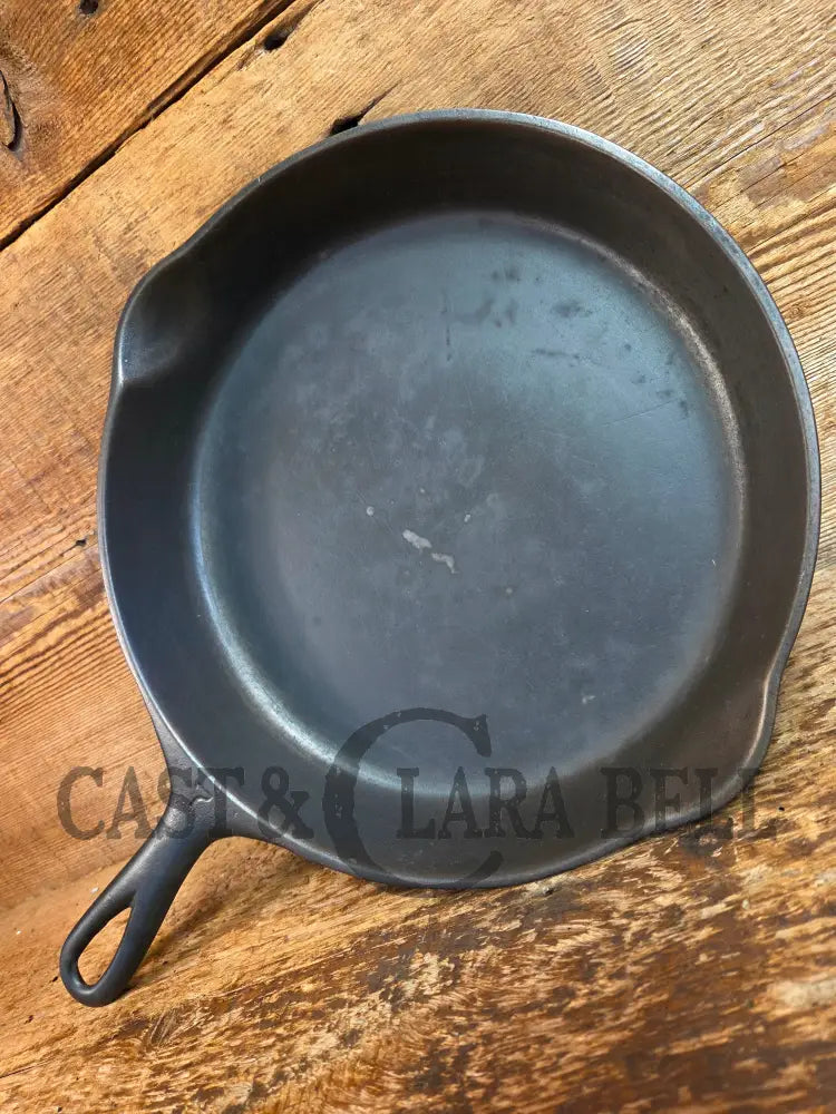 1920’s Griswold’s Victor #7 Skillet with Heat Ring Fully Marked 721. Amazing Sauté skillet - Skillet