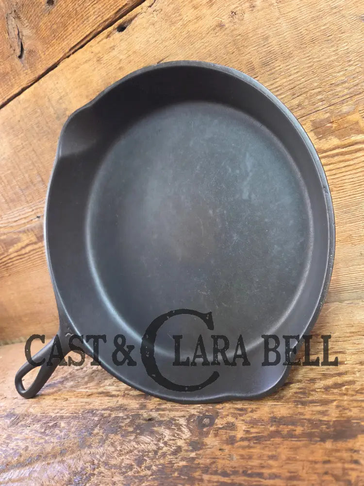 1920’s Griswold’s Victor #7 Skillet with Heat Ring Fully Marked 721. Amazing Sauté skillet Skillet