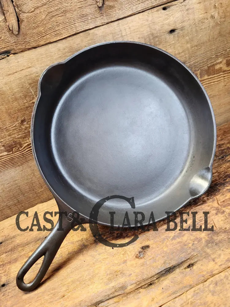 1920’S Griswold’s Victor #9 Skillet With Heat Ring 723. Hard To Find And Amazing In The Kitchen!