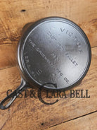 1920’s Griswold’s Victor #9 Skillet with Heat Ring 723. Hard to Find and Amazing in the kitchen! Skillet