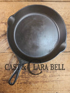 1920’s Griswold’s Victor #9 Skillet with Heat Ring 723. Hard to Find and Amazing in the kitchen! Skillet