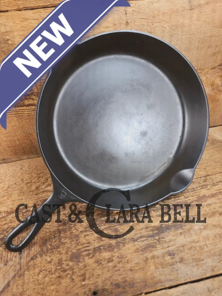 1920’s Griswold’s Victor #9 Skillet with Heat Ring 723. Hard to Find and Amazing in the kitchen! Skillet
