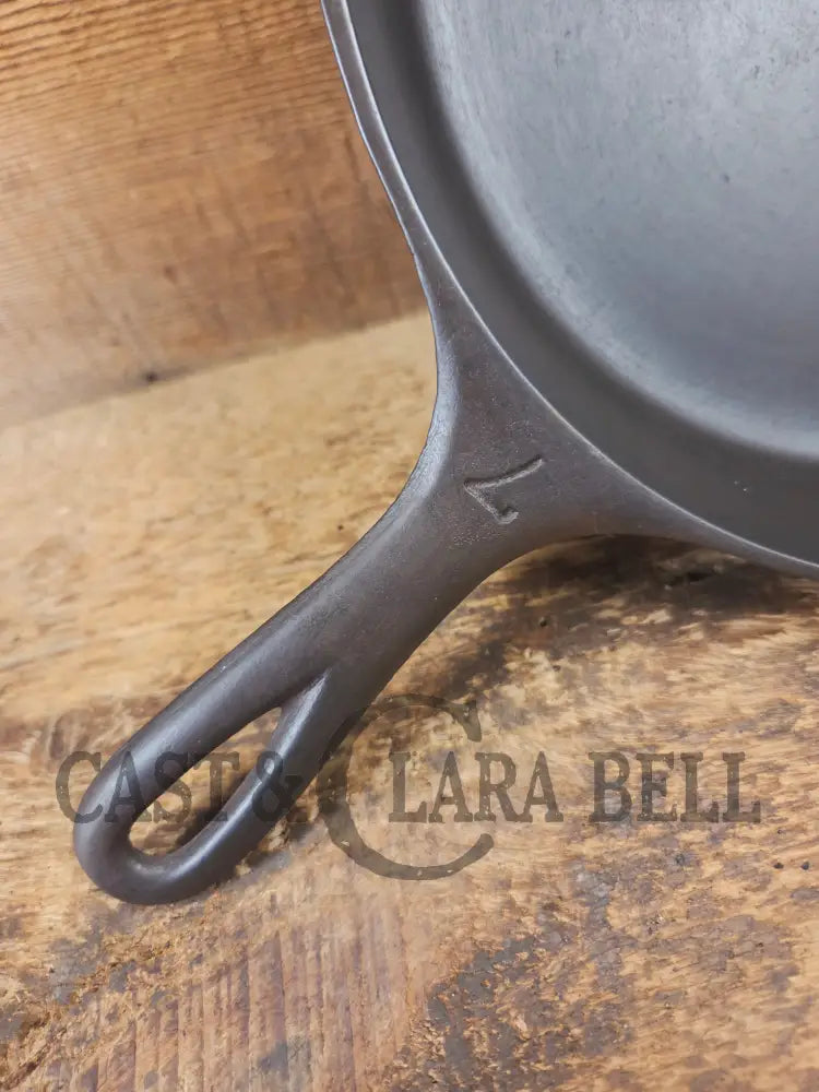 1920’s Griswold’s Victor ’Upside down’ #7 Skillet with Heat Ring Fully Marked 721 B. Amazing Saute skillet - Skillet