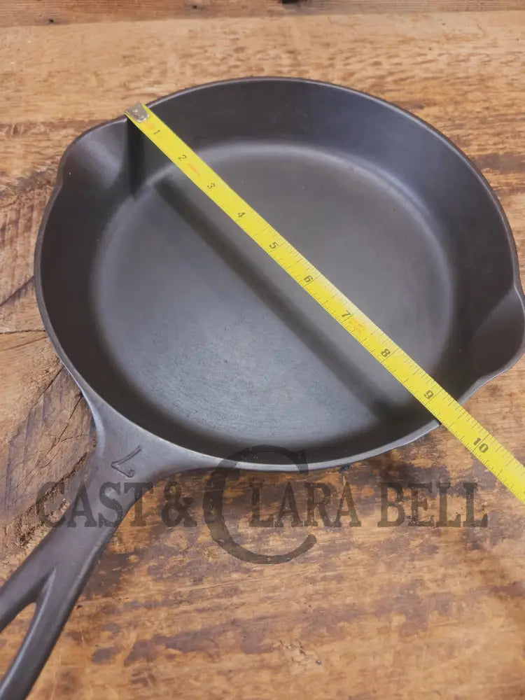 1920’s Griswold’s Victor ’Upside down’ #7 Skillet with Heat Ring Fully Marked 721 B. Amazing Saute skillet - Skillet