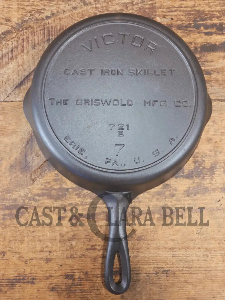 1920’s Griswold’s Victor ’Upside down’ #7 Skillet with Heat Ring Fully Marked 721 B. Amazing Saute skillet - Skillet