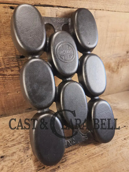 1920’s Not seen often! Fully Marked Griswold No. 5 #943 p/n Muffin Gem Pan. Gorgeous collectors piece! Bakeware