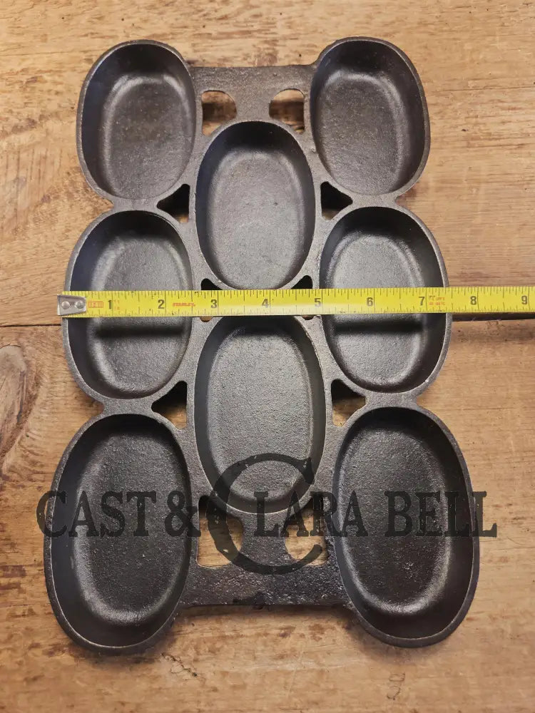 1920’s Not seen often! Fully Marked Griswold No. 5 #943 p/n Muffin Gem Pan. Gorgeous collectors piece! Bakeware