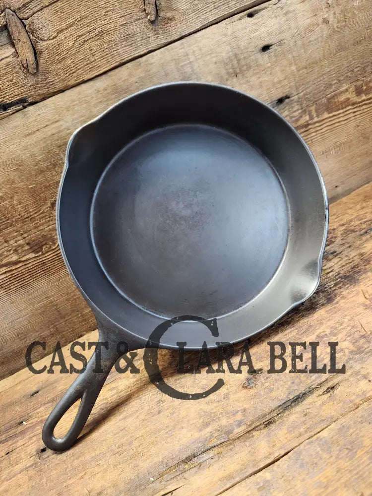 1920’S Wagner Sidney O #8 ’Arc Straight’ Skillet With Heat Ring. Beautiful Design Superior