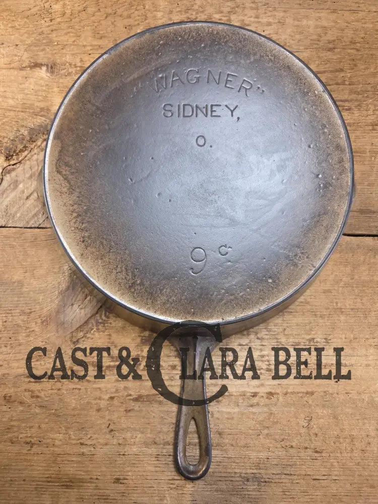 1920’s Wagner Sidney O #9C ’Arc Straight’ Skillet Heat Ring. Beautiful design superior performance. Nickel exterior