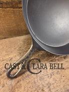 1920’s Wagner Sidney O #9C ’Arc Straight’ Skillet Heat Ring. Beautiful design superior performance. Nickel exterior
