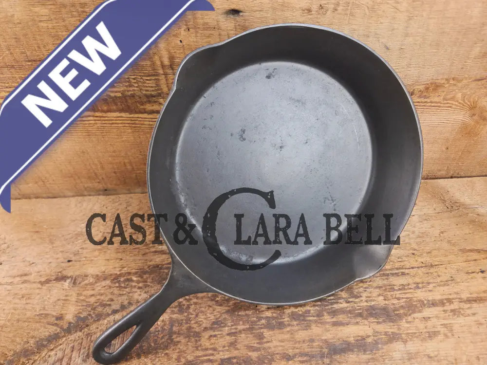 1920’s Wapak ’Z Logo’ #8 Skillet 101. Each Wapak is unique and tells its own story! Skillet