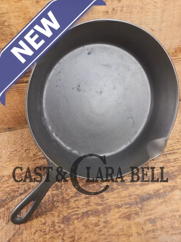 1920’s Wapak ’Z Logo’ #8 Skillet 101. Each Wapak is unique and tells its own story! Skillet