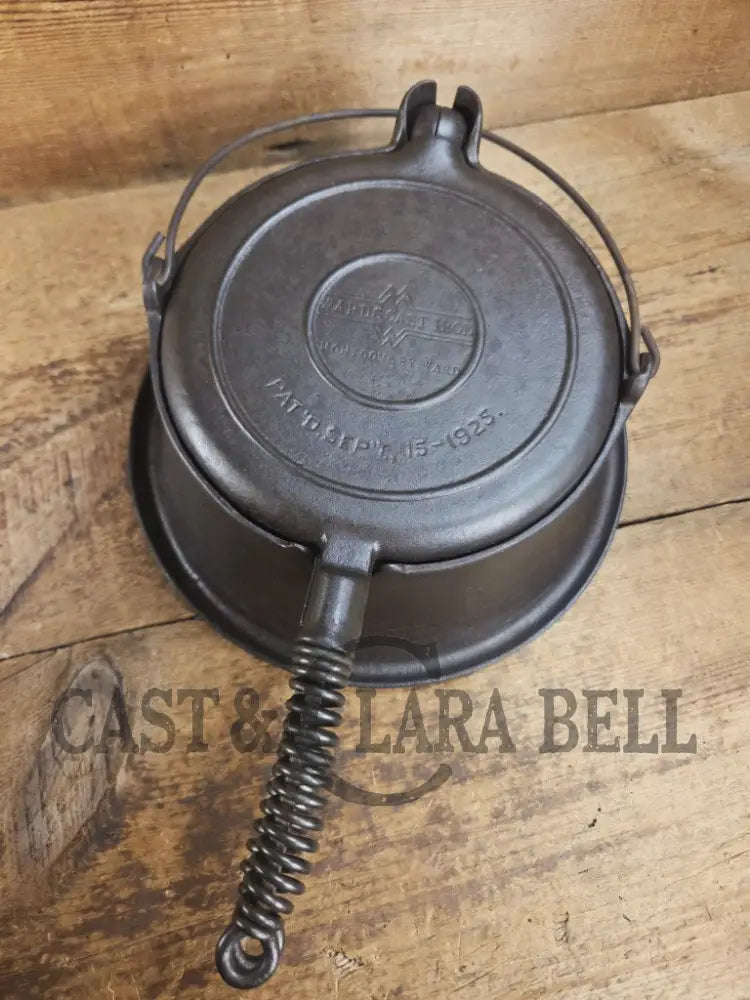 1920’s Wardway by Wagner Cast iron Waffle Iron. These are not found often beautiful every day waffle iron with a cool