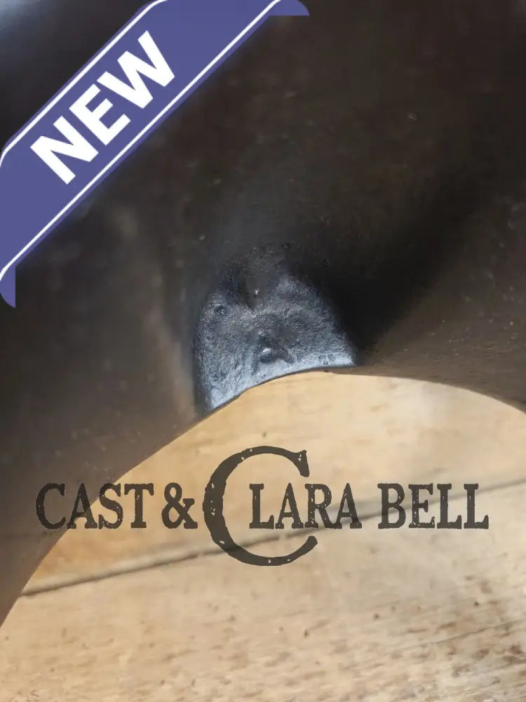 1920’s Wardway by Wagner Cast iron Waffle Iron. These are not found often beautiful every day waffle iron with a cool