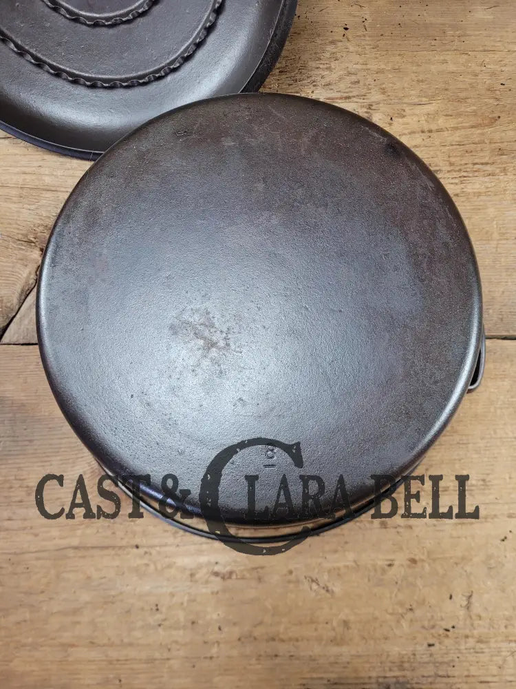 1930’S Beautiful Fully Restored Wagner #8 Dutch Oven With Sawtooth Drip Style Lid. Perfect For