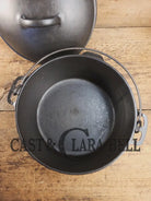 1930’s Beautiful fully restored Wagner #8 Dutch Oven with Sawtooth drip style lid. Perfect for soups breads or stews!