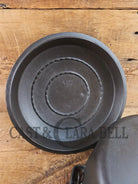 1930’s Beautiful! Wagner #8 Dutch Oven with Ring pattern Lid 1268 C. Perfect for soups breads or stews! - Dutch Ovens