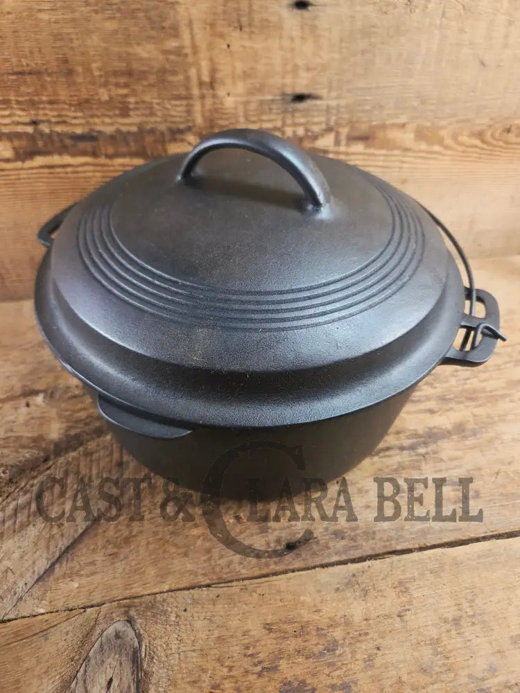 1930’s Beautiful! Wagner #8 Dutch Oven with Ring pattern Lid 1268 C. Perfect for soups breads or stews! - Dutch Ovens