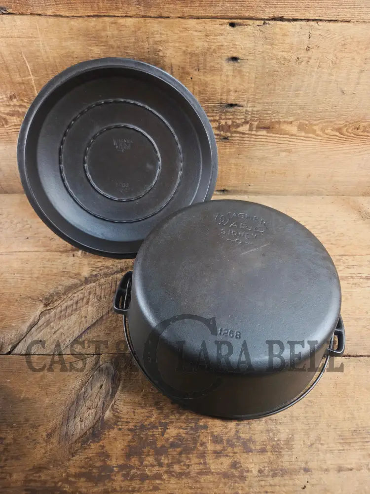 1930’s Beautiful! Wagner #8 Dutch Oven with Ring pattern Lid 1268 C. Perfect for soups breads or stews! - Dutch Ovens