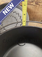 1930’s Beautiful! Wagner #8 Dutch Oven with Sawtooth pattern Lid 1268 B. Perfect for soups breads or stews! Dutch Ovens