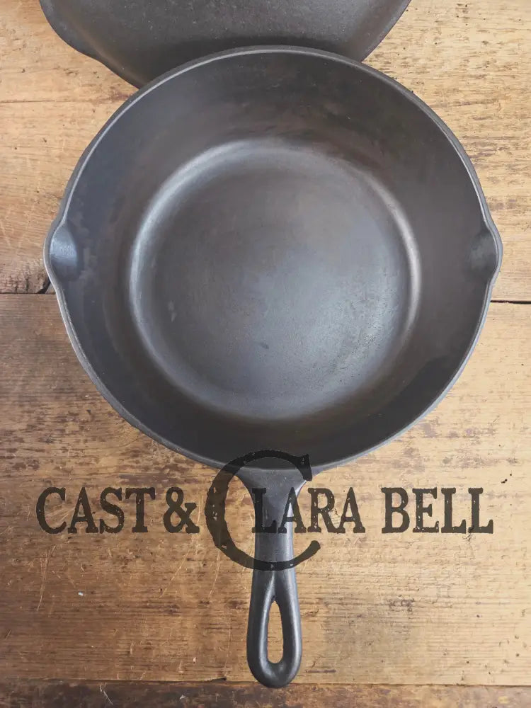 1930’s Birmingham Stove & Range (BSR) Red Mountain Series #8G2 Deep Skillet 8 with Lid 8B. Restored and ready to fry!