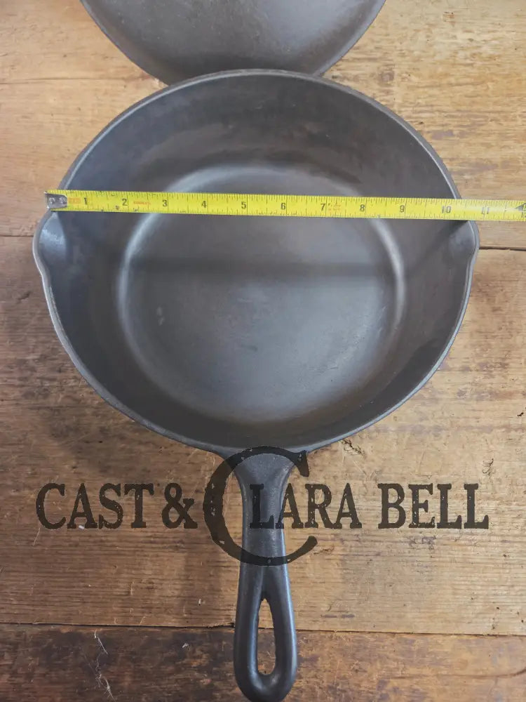 1930’s Birmingham Stove & Range (BSR) Red Mountain Series #8G2 Deep Skillet 8 with Lid 8B. Restored and ready to fry!