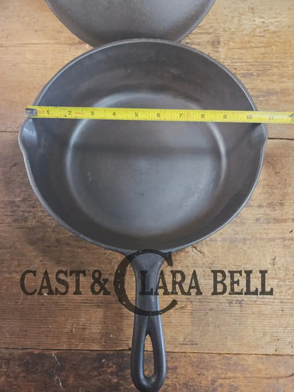 1930’s Birmingham Stove & Range (BSR) Red Mountain Series #8G2 Deep Skillet 8 with Lid 8B. Restored and ready to fry!