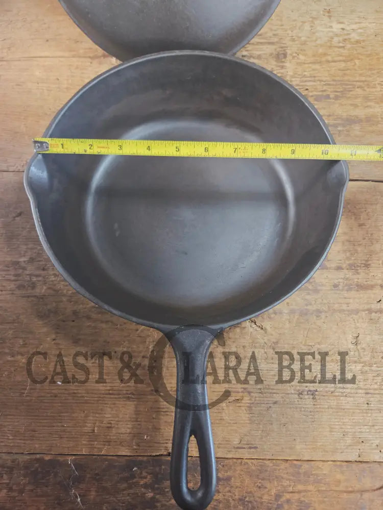 1930’s Birmingham Stove & Range (BSR) Red Mountain Series #8G2 Deep Skillet 8 with Lid 8B. Restored and ready to fry!
