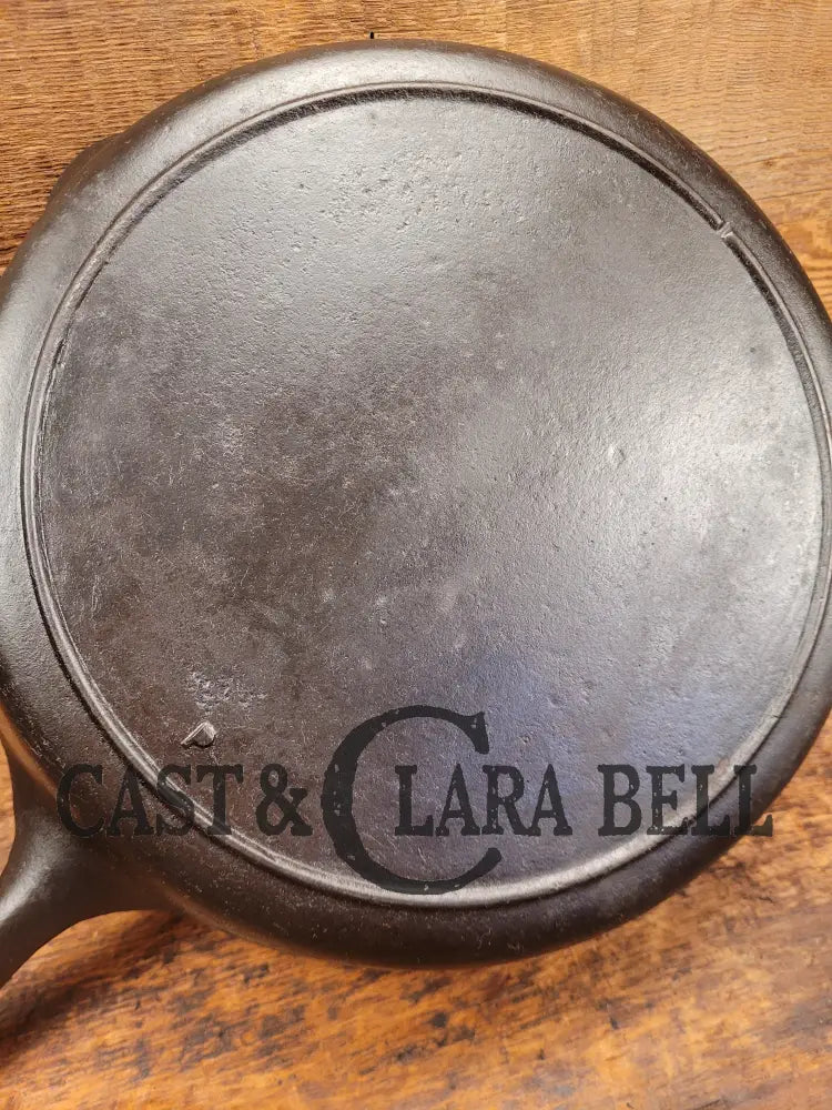 1930S Era Classic Lodge Raised #8 Single Notch Skillet Raised P. Elegant Piece Of History!