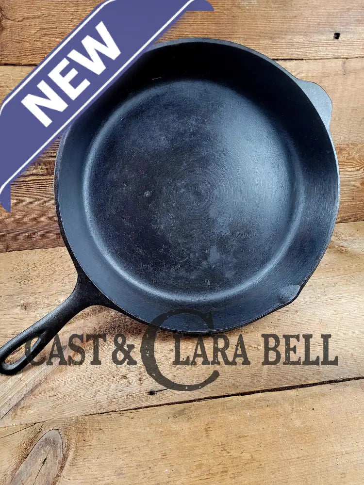 1930’S Era Lodge #12 Cast Iron Skillet With 3 Notch Heat Ring. Huge And Perfect For Large Batch